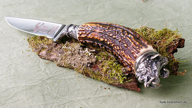 Trachtenmesser, Hirschhorngriff mit versilberter Figurkappe Trachtenmesser, Hirschhorngriff mit versilberter Figurkappe