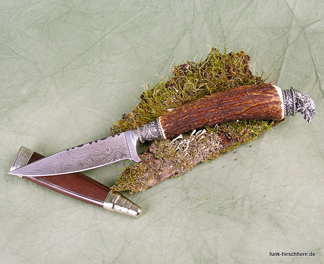 Trachtenmesser mit Damaszenerklinge, Figurkappe Trachtenmesser mit Damaszenerklinge, Figurkappe