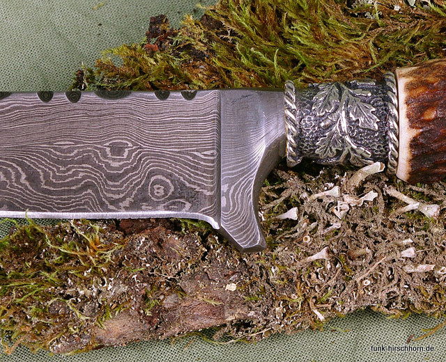 Trachtenmesser mit Damaszenerklinge, Figurkappe Trachtenmesser mit Damaszenerklinge, Figurkappe