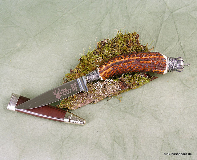 Trachtenmesser, Hirschhorngriff mit versilberter Figurkappe Trachtenmesser, Hirschhorngriff mit versilberter Figurkappe